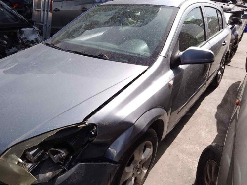 OPEL ASTRA H BERLINA — vehículo donante para recambios 