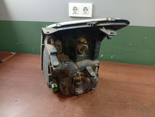 FARO DERECHO FORD TRANSIT COMBI (TT9) 