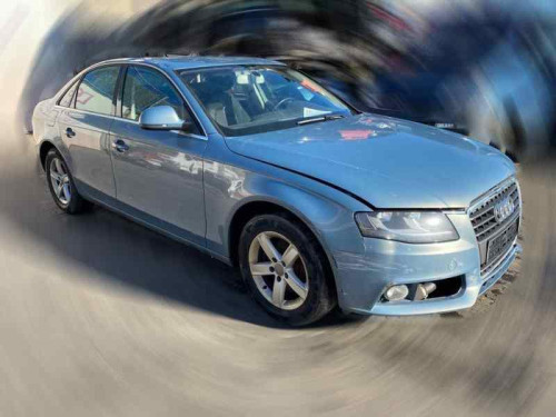  AUDI A4 BERLINA (8K2) 