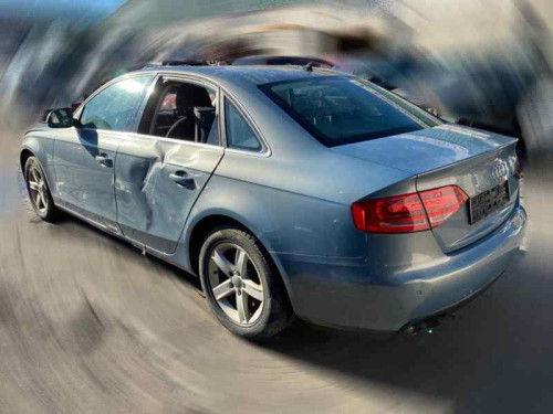  AUDI A4 BERLINA (8K2) 