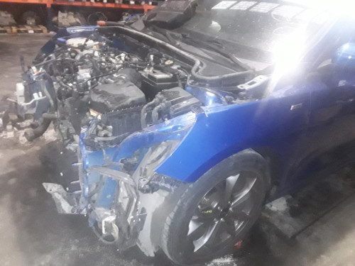  FORD FOCUS BERLINA (CGE) 