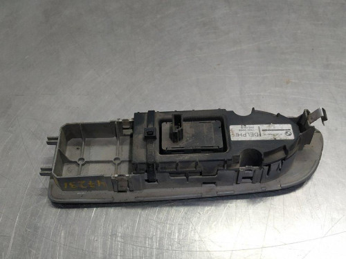  MANDO ELEVALUNAS DELANTERO DERECHO BMW SERIE 1 BERLINA (E81/E87) 