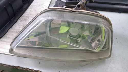  FARO ANTINIEBLA IZQUIERDO Ford FOCUS BERLINA (CAK) 