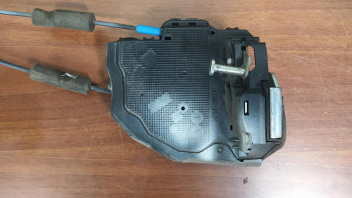 CERRADURA PUERTA TRASERA DERECHA Toyota LAND CRUISER (J15) 