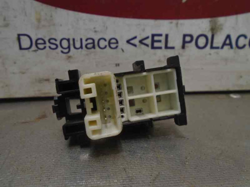 MANDO ELEVALUNAS DELANTERO DERECHO Toyota RAV4 (A3) 