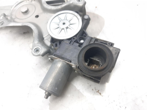 ELEVALUNAS DELANTERO DERECHO Lexus IS (AVE30/GSE30) 