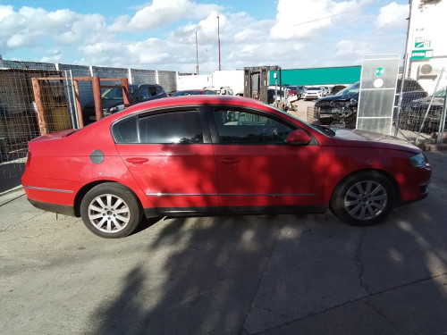  VOLKSWAGEN PASSAT BERLINA (3C2) 