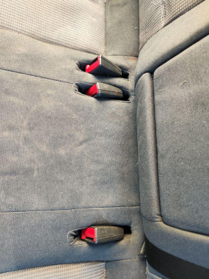 ENGANCHE CINTURON TRASERO CENTRAL