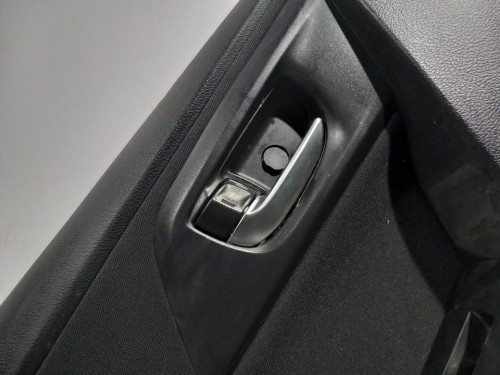  GUARNECIDO PUERTA TRASERA IZQUIERDA TOYOTA AURIS (E18) 