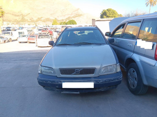  VOLVO V40 FAMILIAR 