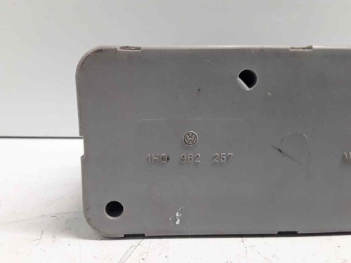 BOMBA CIERRE CENTRALIZADO Volkswagen GOLF III (1H1)(11.1991) 