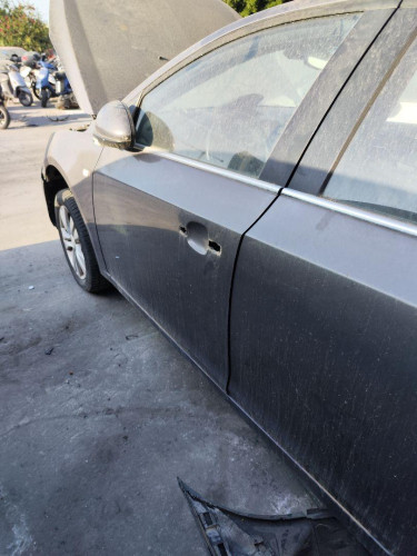 PUERTA DELANTERA IZQUIERDA CHEVROLET CRUZE 