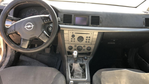 OPEL VECTRA C BERLINA — vehículo donante para recambios 