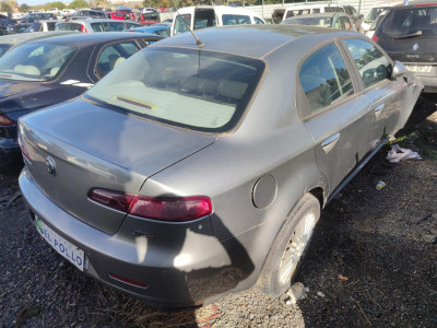 ALFA ROMEO 159 (140)