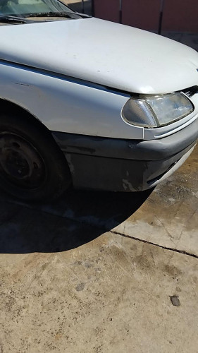 PARAGOLPES DELANTERO Renault Laguna (B56)(1994->) Renault Laguna (B56)(1994->) 