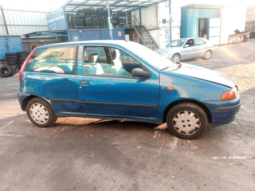  FIAT I PUNTO (176) BERLINA 