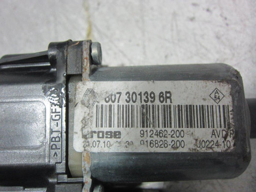  MOTOR ELEVALUNAS DELANTERO DERECHO Renault MEGANE III BERLINA 5P 