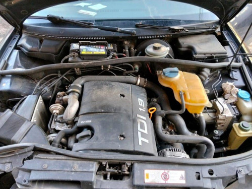  AUDI A4 BERLINA (B5) 