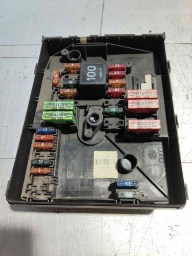 CAJA RELES / FUSIBLES Skoda SUPERB (3T4) 