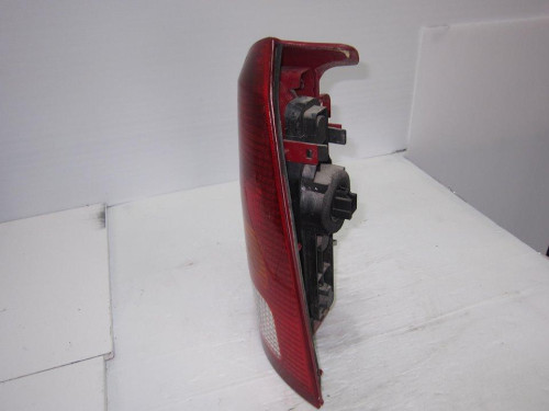  PILOTO TRASERO DERECHO Ford FOCUS FAMILIAR (CAK) 