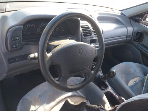  RENAULT LAGUNA (B56) 