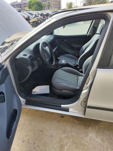 GOMAS CONTORNO PUERTA SEAT LEON (1M1) 