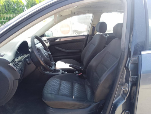  AUDI A6 BERLINA (4B2) 