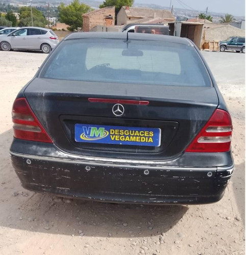 MERCEDES-BENZ CLASE C (BM 203) BERLINA — vehículo donante para recambios 