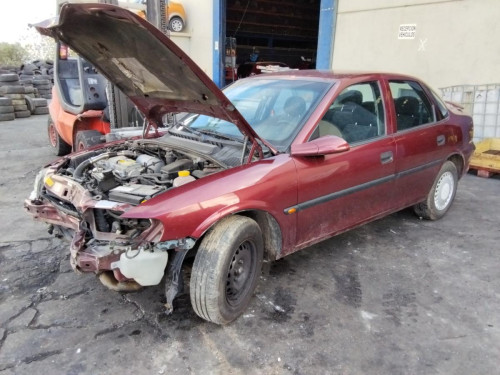OPEL VECTRA B BERLINA — автомобиль-донор на запчасти 