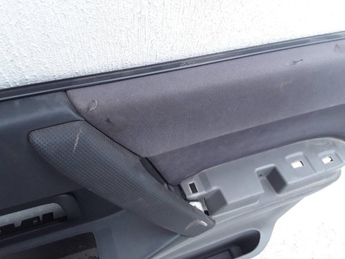 GUARNECIDO PUERTA DELANTERA DERECHA MITSUBISHI MONTERO (V60/V70) 