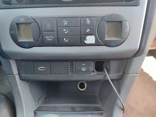  FORD FOCUS BERLINA (CAP) 