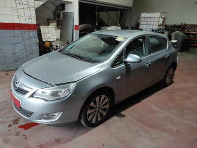 OPEL ASTRA J BERLINA 5P