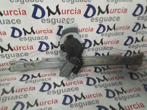 ELEVALUNAS TRASERO DERECHO 