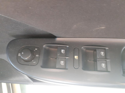 MANDO ELEVALUNAS DELANTERO IZQUIERDO, VOLKSWAGEN, PASSAT BERLINA (3C2)