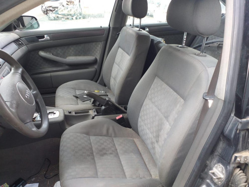  AUDI A6 BERLINA (4B2) 