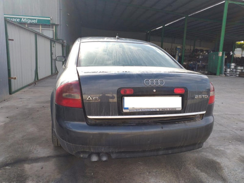  AUDI A6 BERLINA (4B2) 