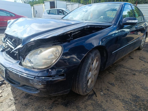  MERCEDES-BENZ CLASE S (BM 220) BERLINA 