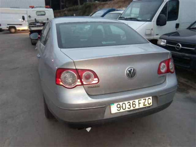 VOLKSWAGEN PASSAT BERLINA (3C2)