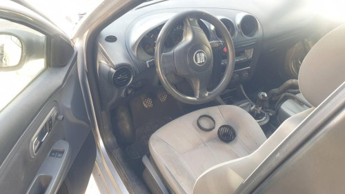  SEAT 