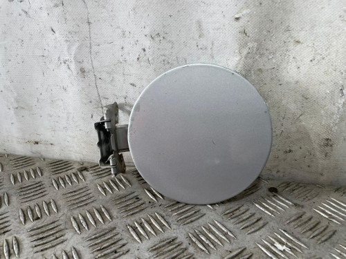  TAPA EXTERIOR COMBUSTIBLE 