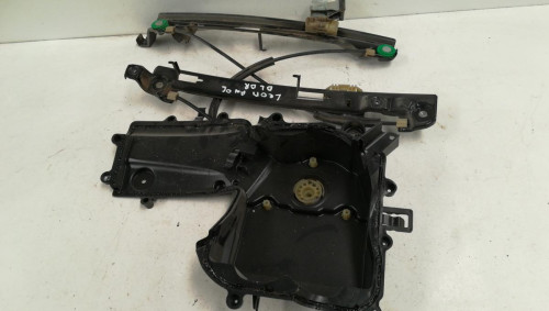  ELEVALUNAS DELANTERO DERECHO Seat LEON (1P1) 