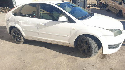 FORD FOCUS BERLINA (CAP)