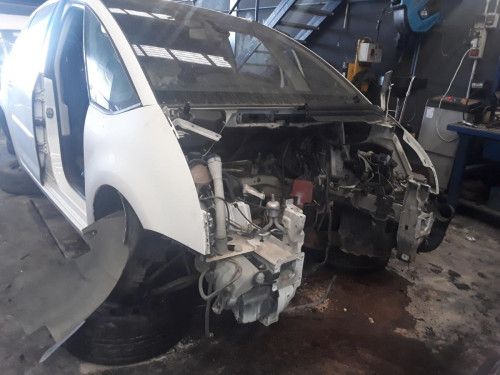 CITROEN C4 PICASSO — vehículo donante para recambios 