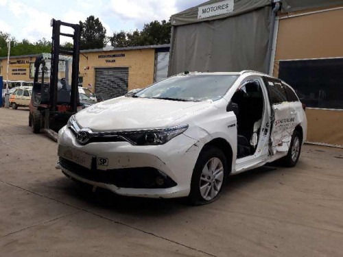  TOYOTA AURIS TOURING SPORTS (E18) 