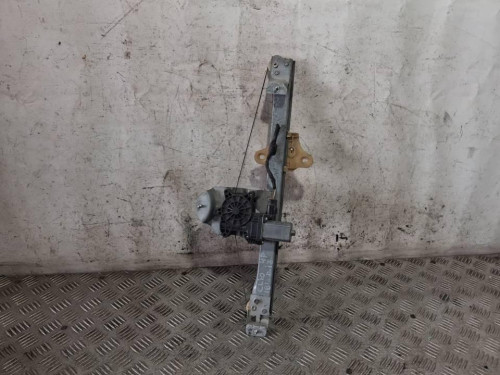 ELEVALUNAS DELANTERO IZQUIERDO 