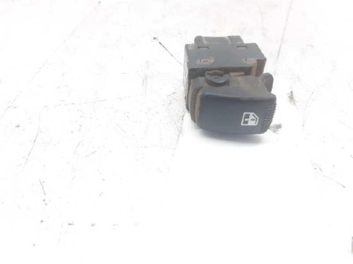  MANDO ELEVALUNAS TRASERO IZQUIERDO HYUNDAI TUCSON (JM) 