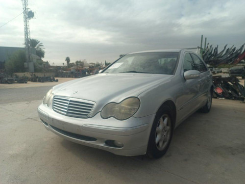  MERCEDES-BENZ CLASE C (BM 203) BERLINA 