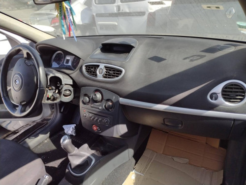  RENAULT CLIO III 