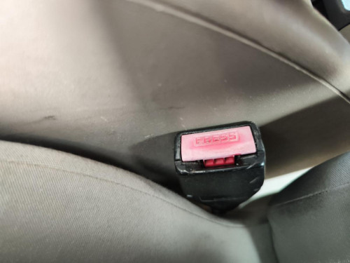ENGANCHE CINTURON DELANTERO IZQUIERDO Renault SCENIC II (JM) 