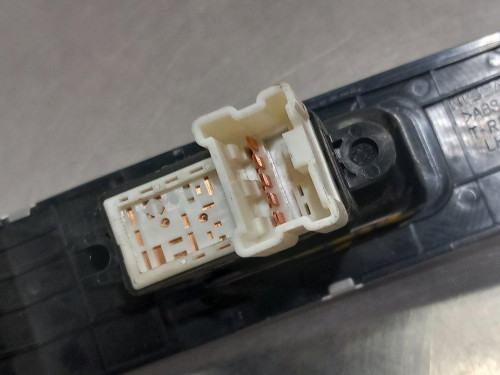 MANDO ELEVALUNAS TRASERO IZQUIERDO Nissan MURANO (Z50) 